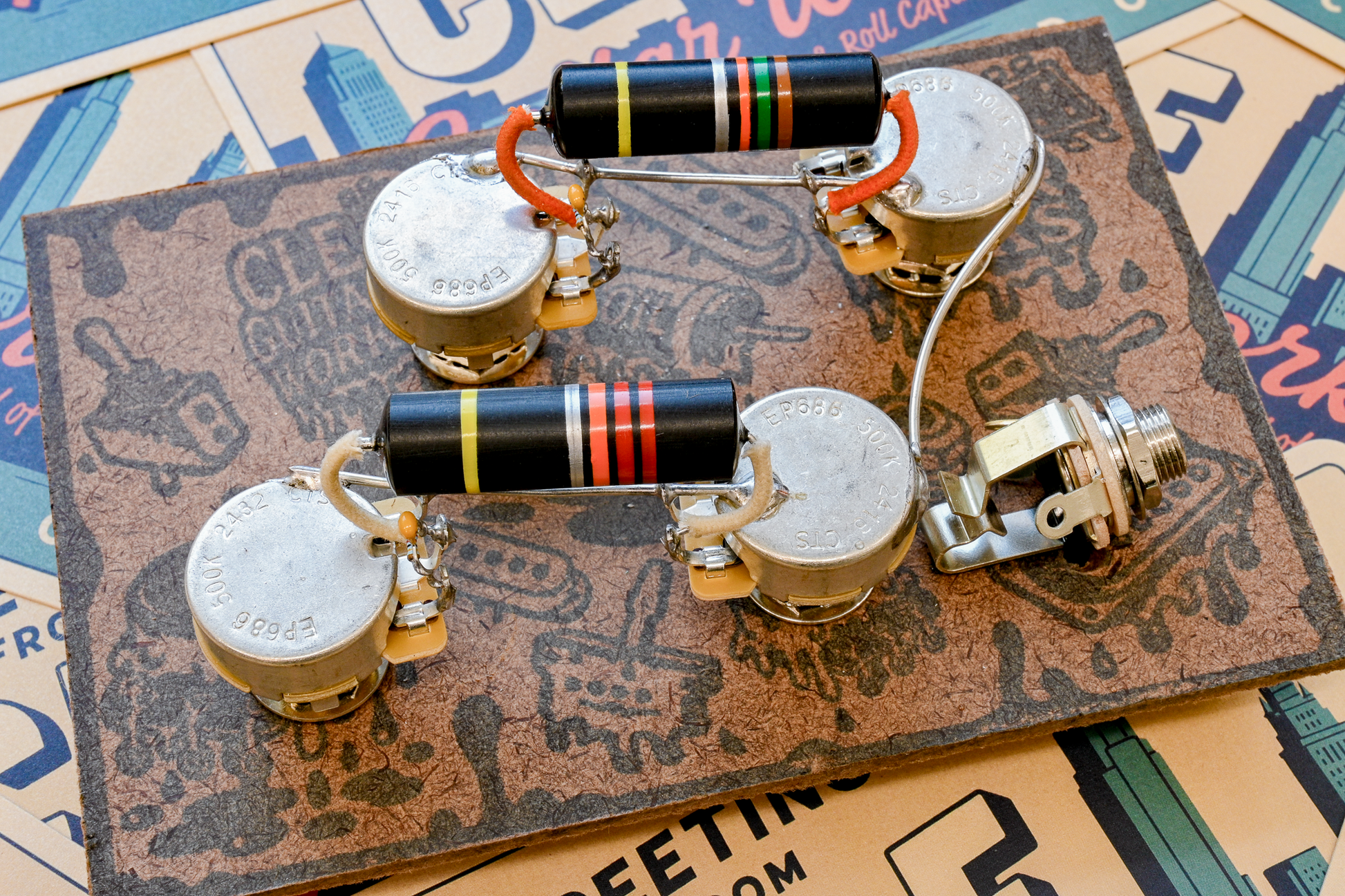 Les Paul Wiring Harness- Bumblebee - handcrafted prewired guitar electronics by CLE Guitar Works