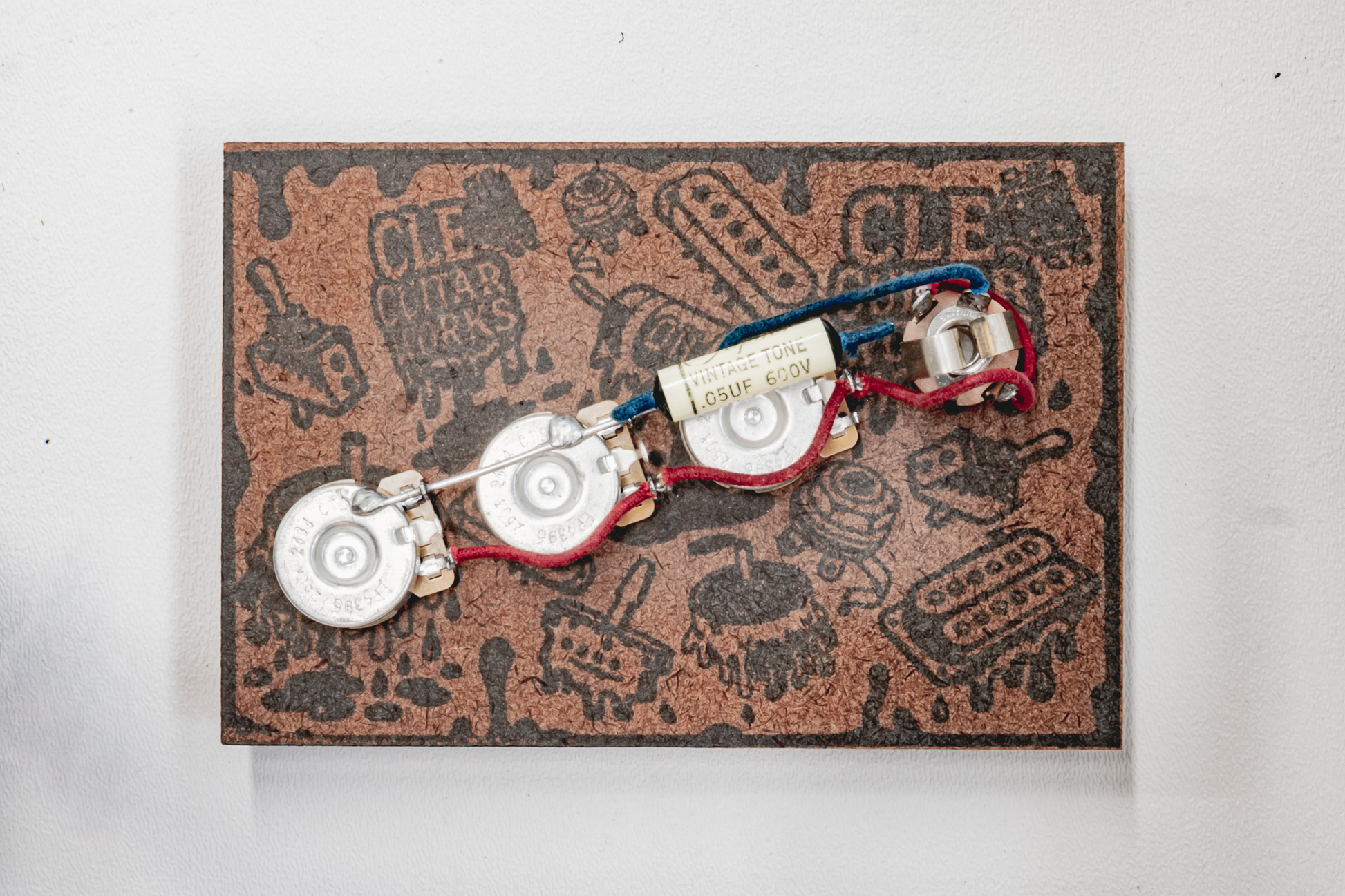 J-Bass Wiring Harness- Vintage Yellow - handcrafted prewired guitar electronics by CLE Guitar Works