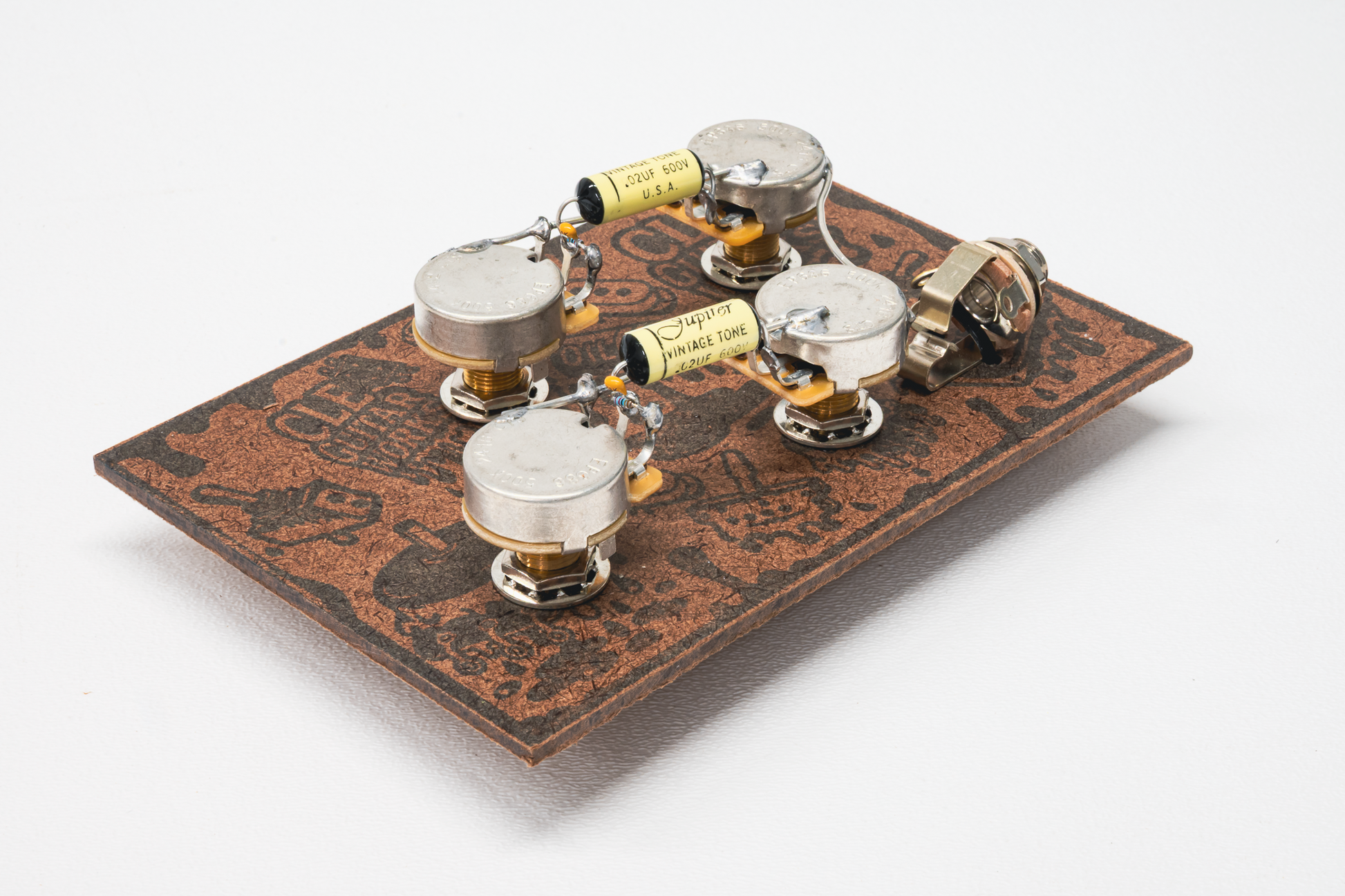 Les Paul Wiring Harness- Vintage Yellow - handcrafted prewired guitar electronics by CLE Guitar Works